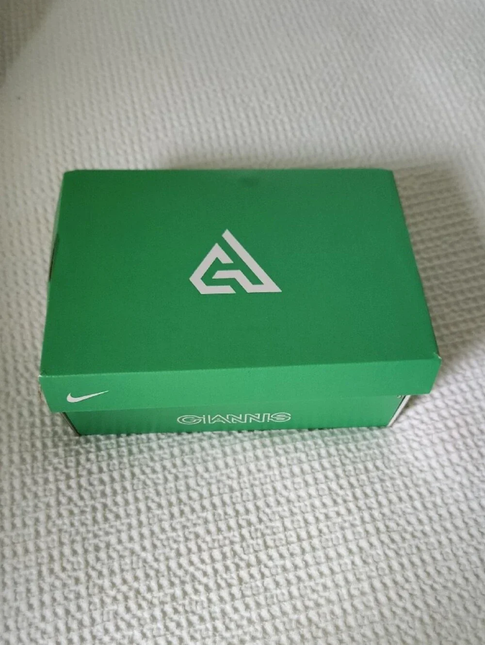 Nike Kids Black & Green Sneakers Giannis Immortality 9C. New With Box
